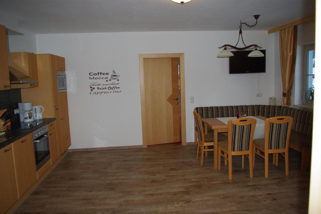 Appartement Tauernhof Kleinarl Rum bild
